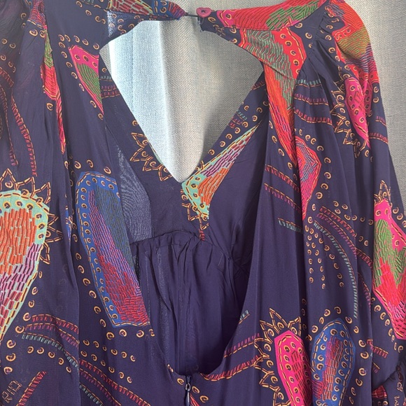 Farm Rio dress - Picture 3 of 3